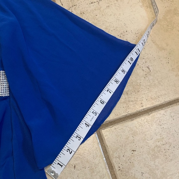 Tradition Royal Blue Bell Sleeve Blouse with Embellished Clasp, Size L/G (16-18) - Picture 4 of 7